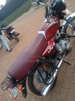 Bajaj Boxer 100 2023 Red