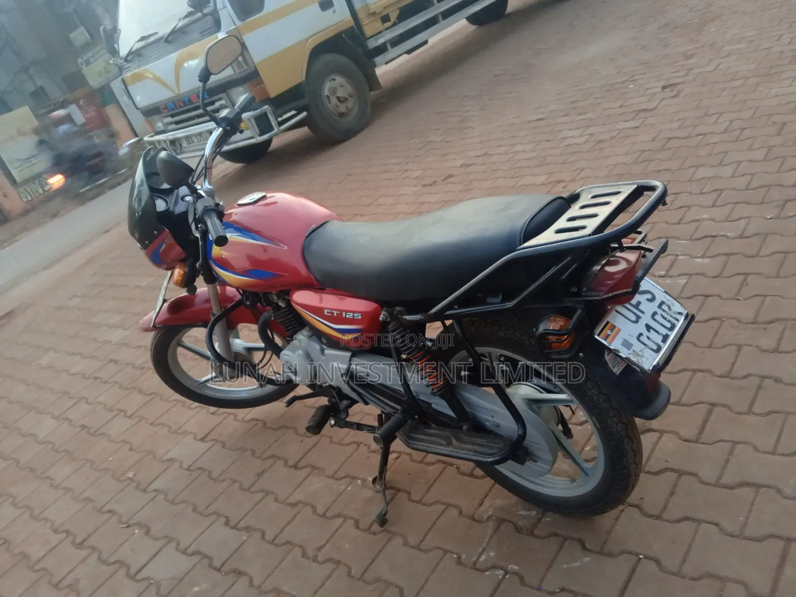 Bajaj Boxer 125 2023 Red