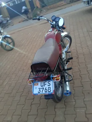 Bajaj Boxer 2023 Red