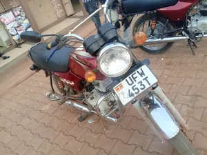 Bajaj Boxer 2023 Red