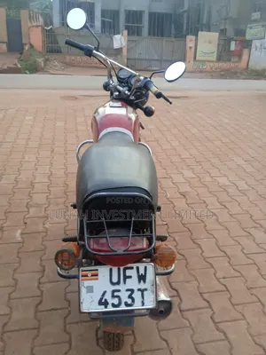 Bajaj Boxer 2023 Red