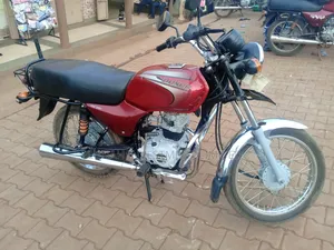 Bajaj Boxer 2023 Red