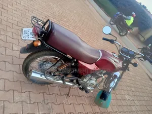 Bajaj Boxer 100 2023 Red