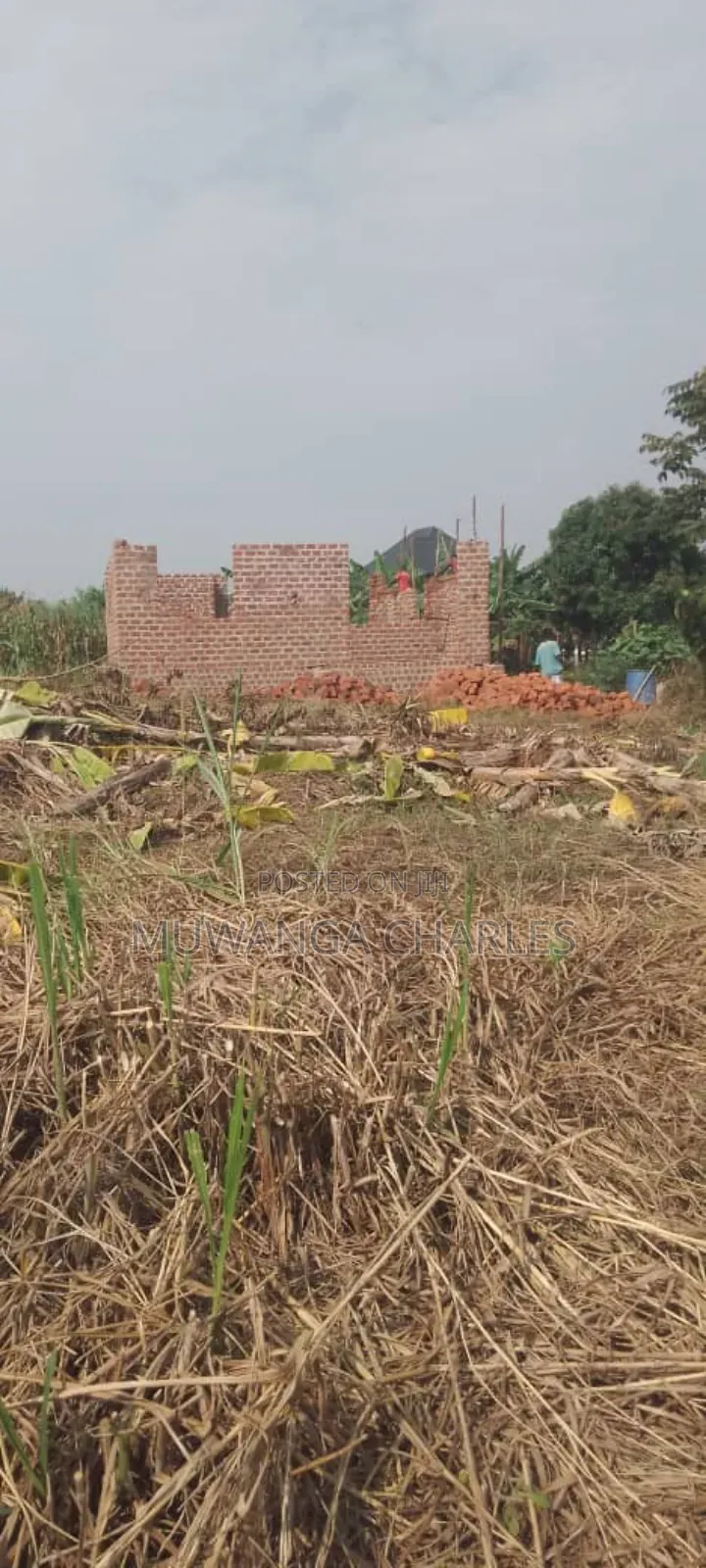 Plot's for Sale in Busiika