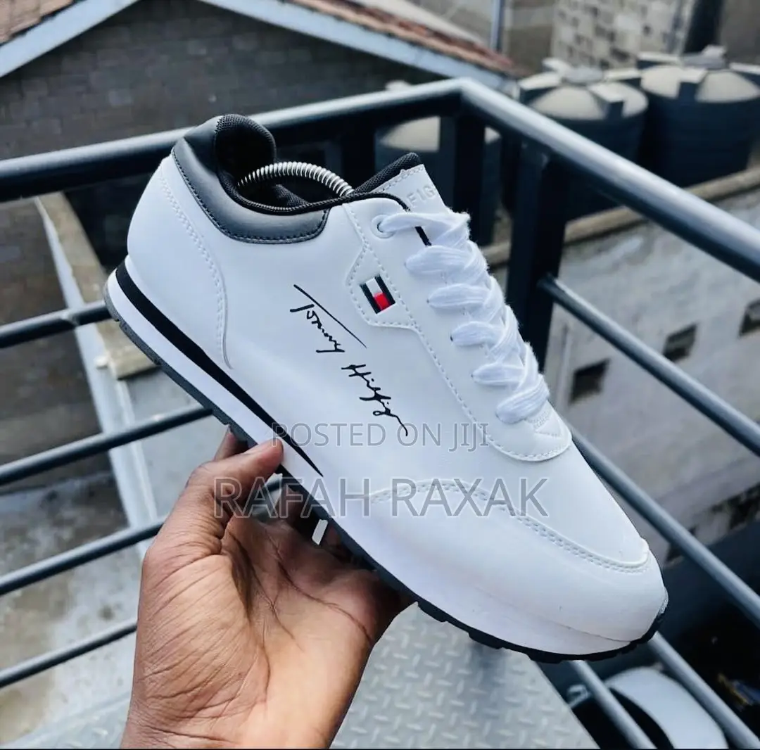 Original Unisex White Tommy Hilfiger Twlaces Sneakers