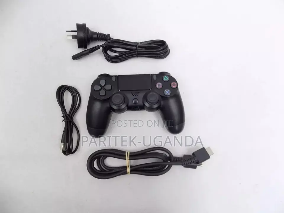 Sony Playstation Ps4 With Fc 25 and 1 Pad