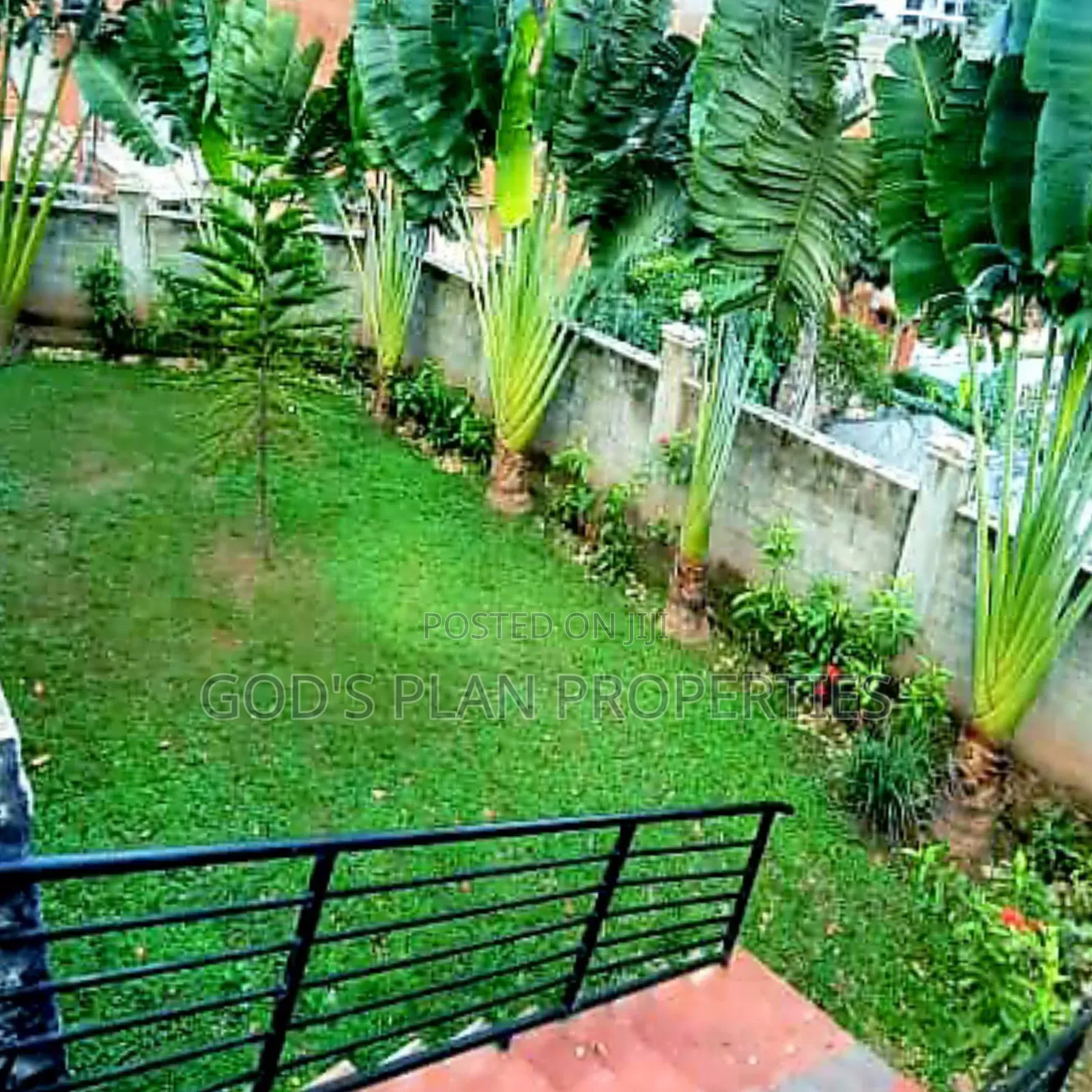 6bdrm Block of Flats in Buziga Munyonyo, Central Division for sale
