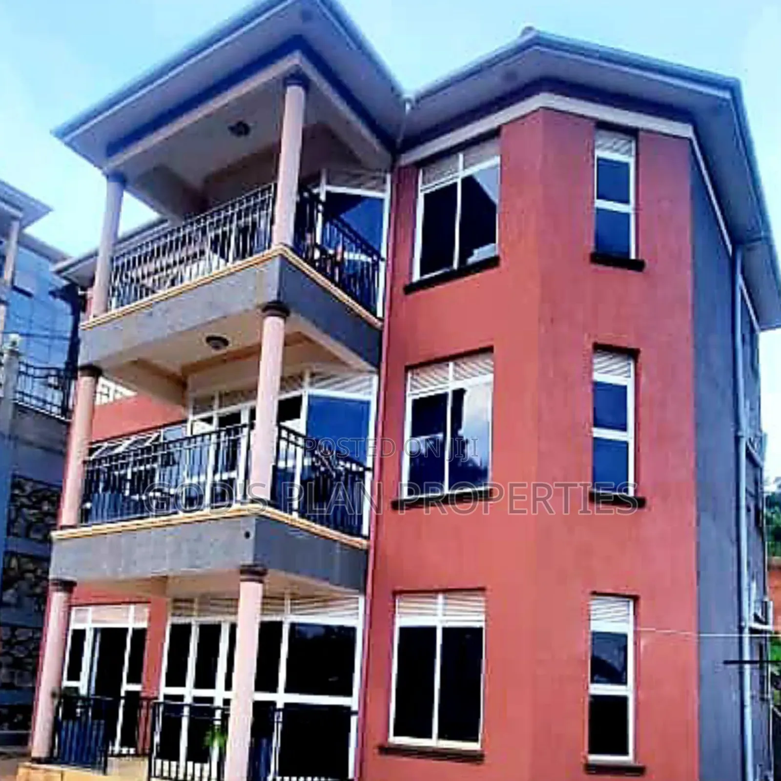 6bdrm Block of Flats in Buziga Munyonyo, Central Division for sale