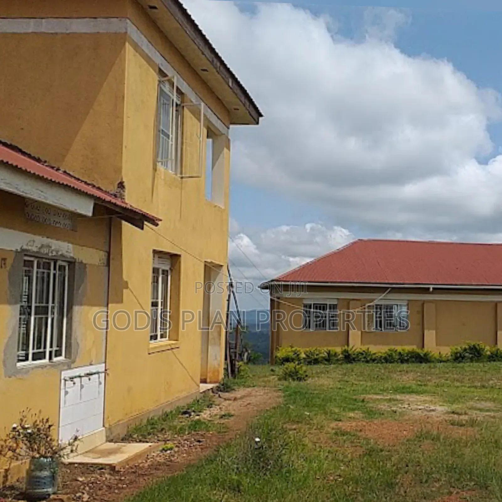 Very Nice Primary School Forced Sale in Jinja Kitgoma Titled