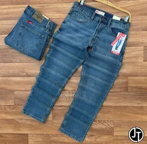 Duv Jeans.