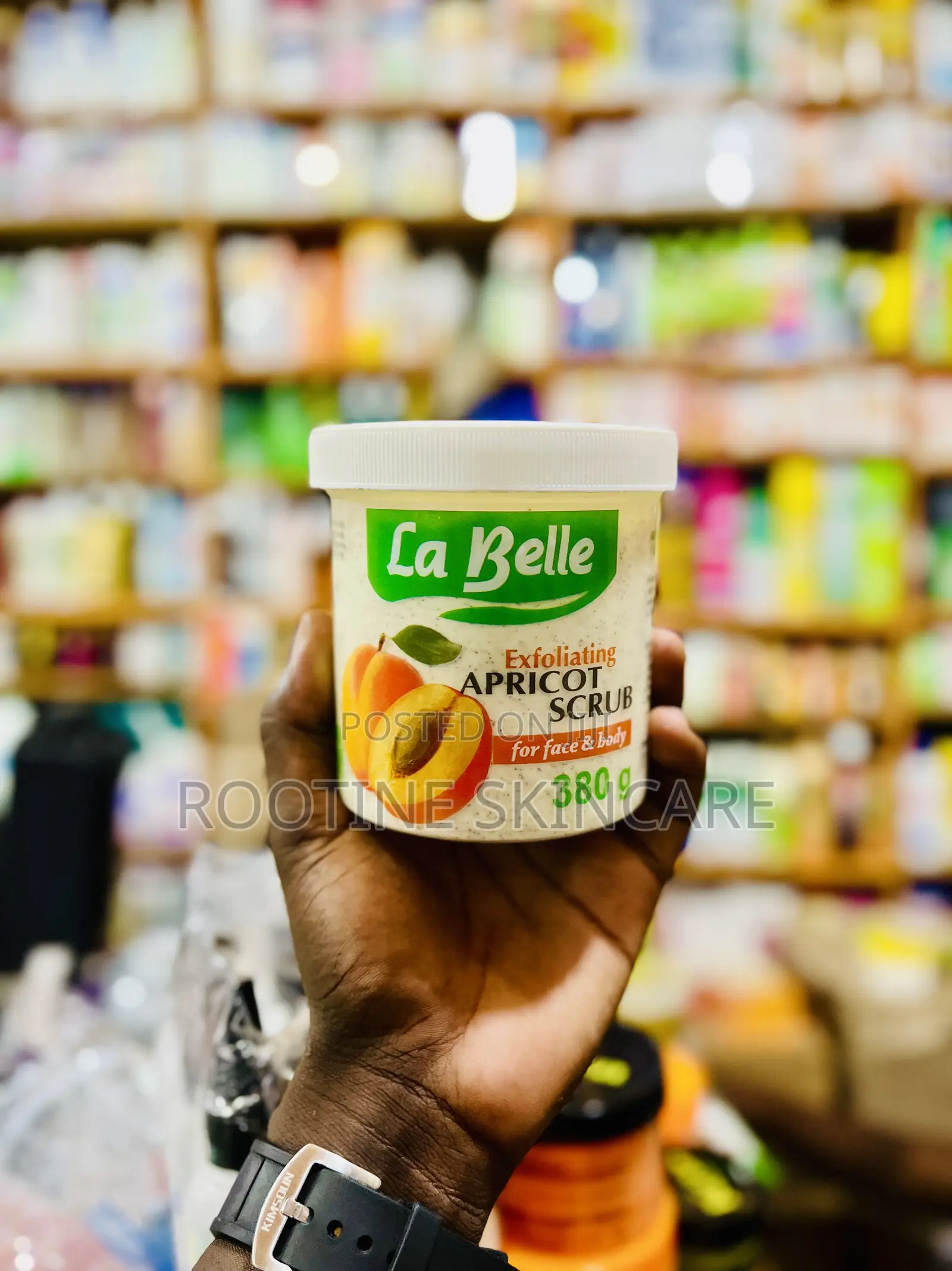 La Belle Exfoliating Face Body Appricot Scrub 380g