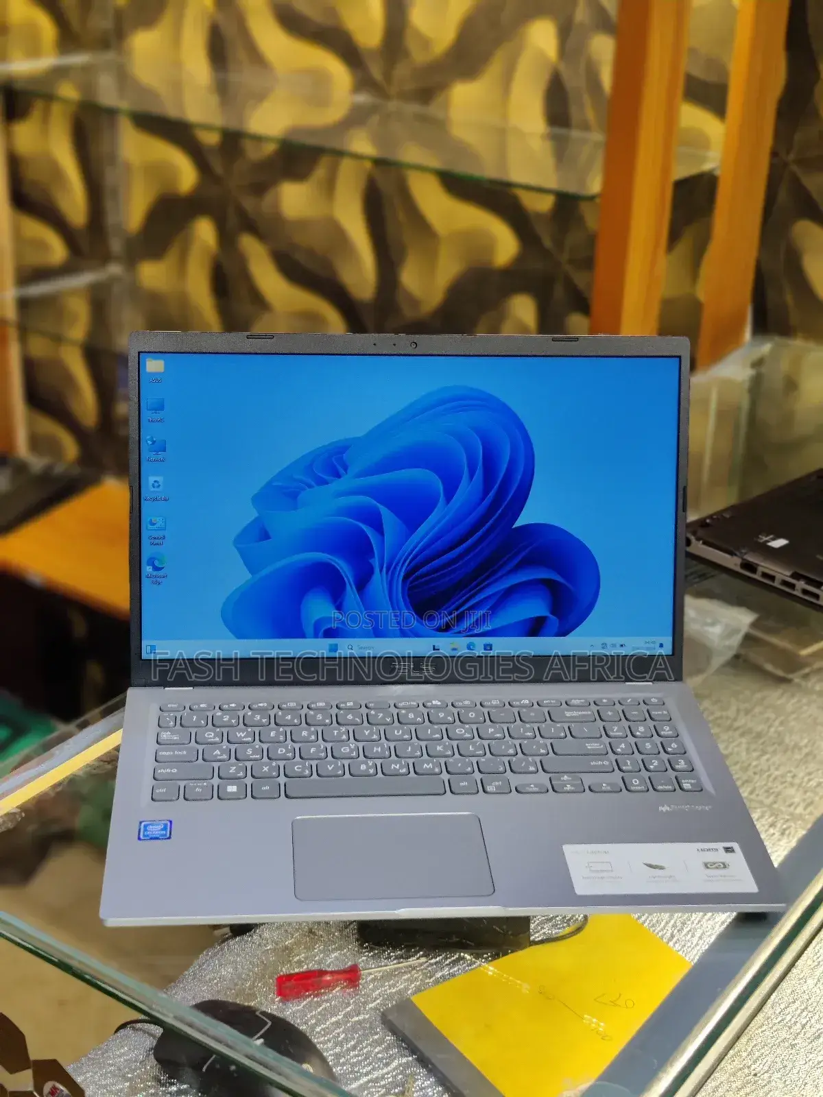 New Laptop Asus TUF Dash F15 8GB Intel Celeron SSD 128GB