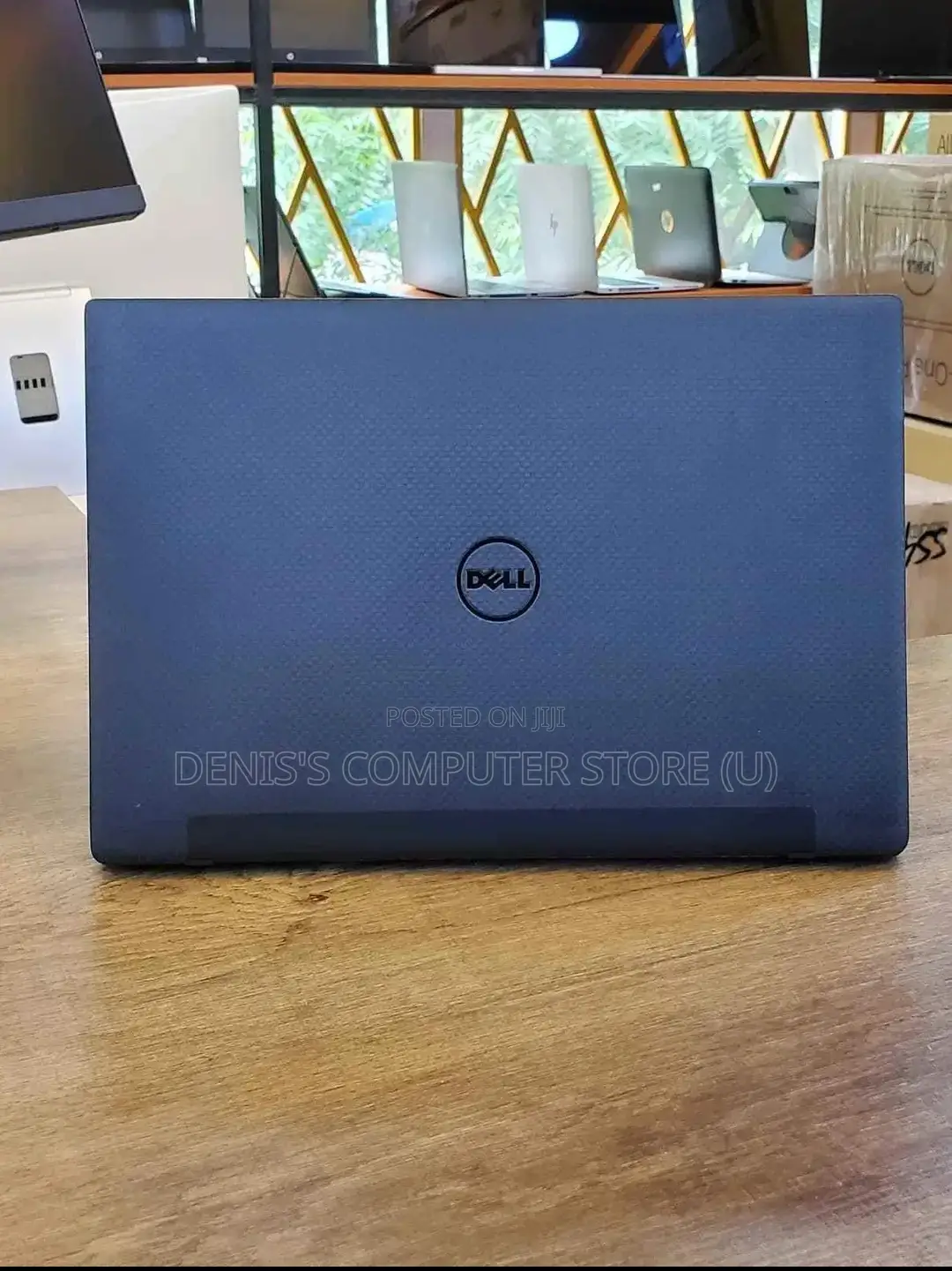 Laptop Dell Inspiron 13 7370 8GB Intel Core i5 SSHD (Hybrid) 320GB