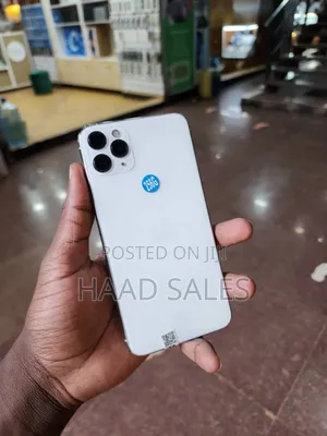 Photo - Apple iPhone 11 Pro Max 256 GB White