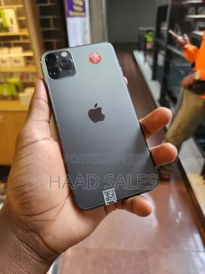 Photo - Apple iPhone 11 Pro Max 256 GB Black