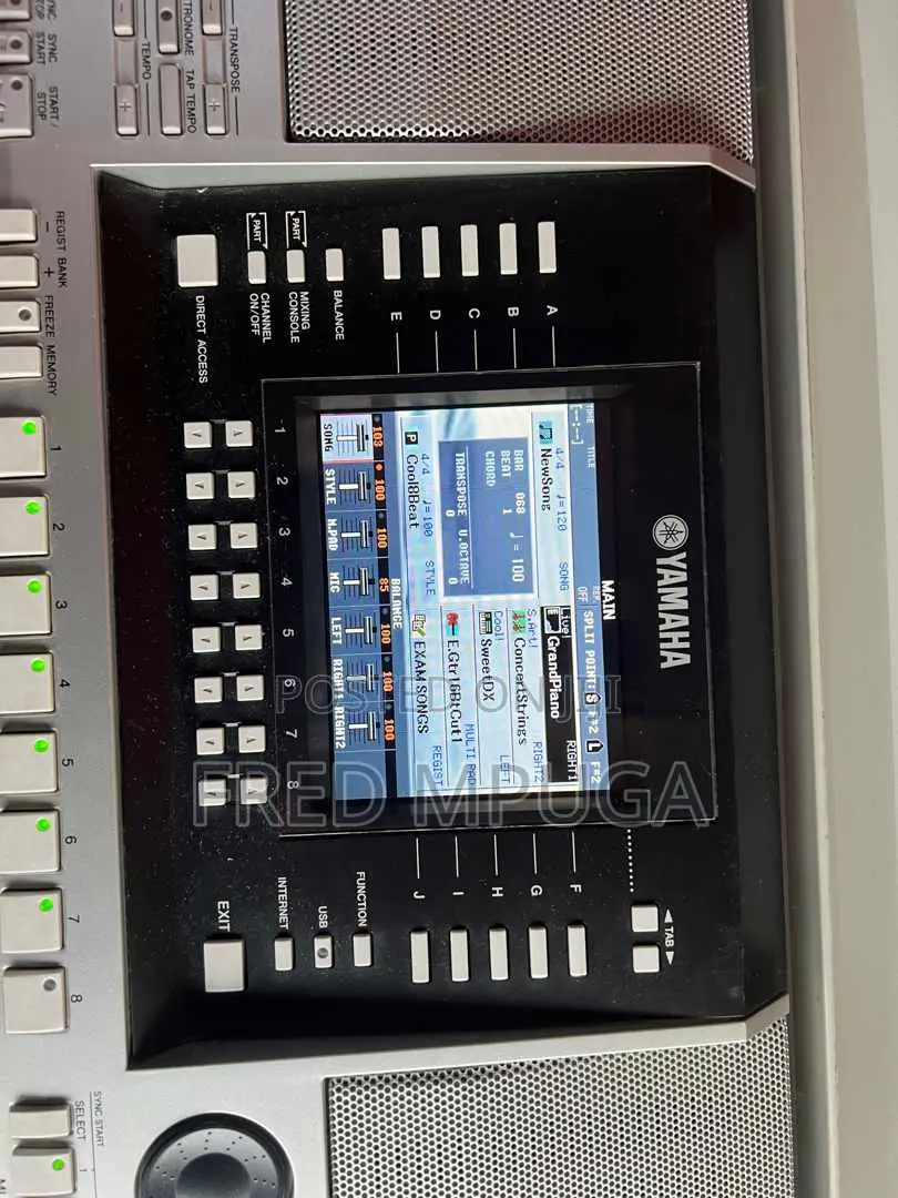 Yamaha Keyboard PSR S910