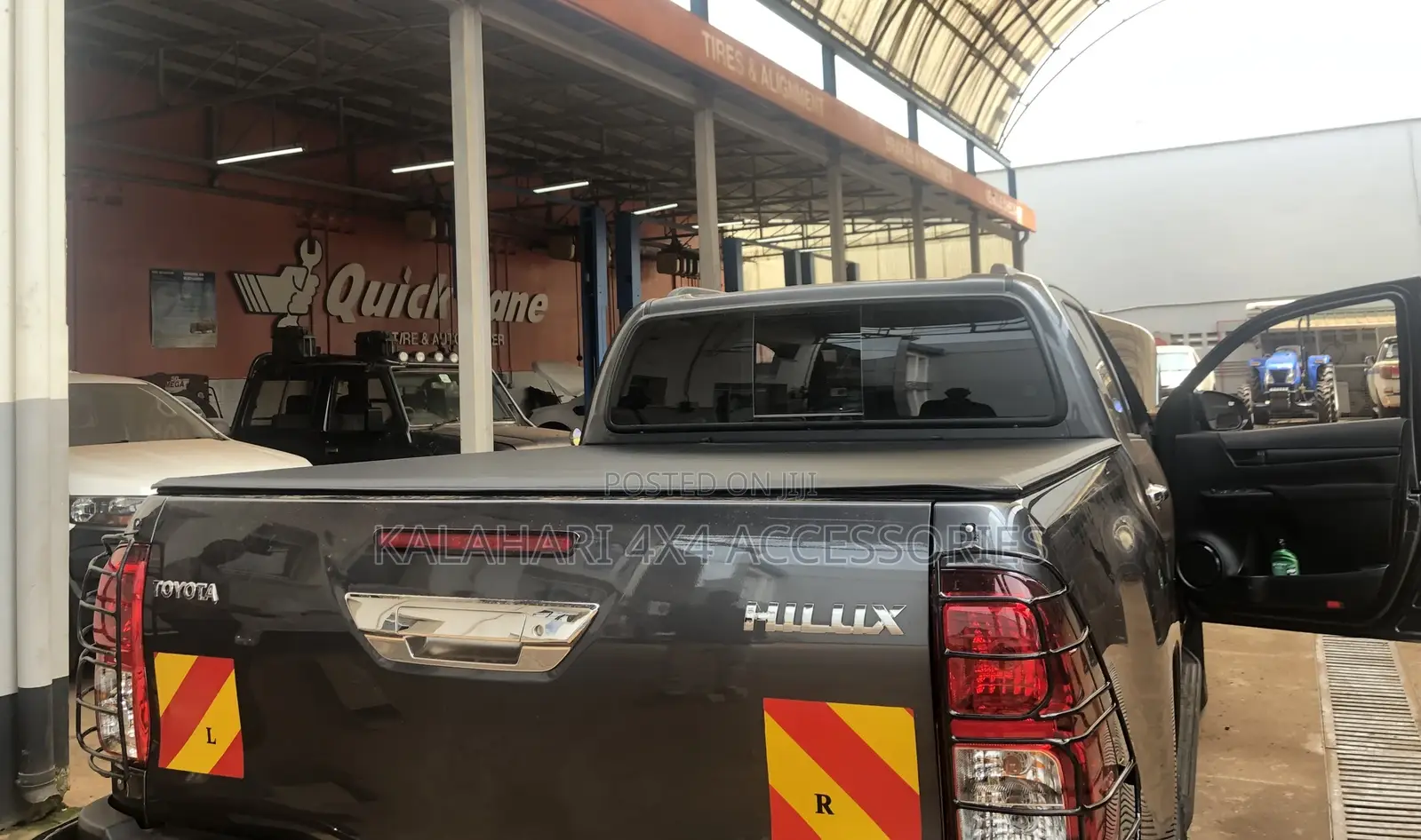 Soft Rolling Leather Tonneau Cover Hilux