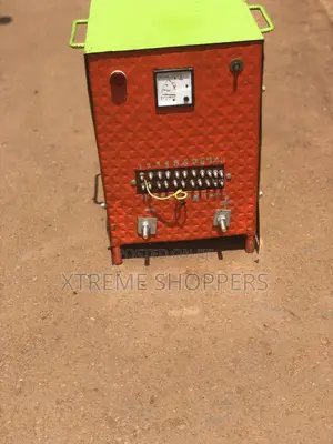 Battery Charger 22 Batteries 11