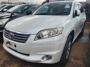 Toyota Vanguard 2009 White