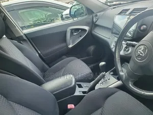 Toyota Vanguard 2009 White