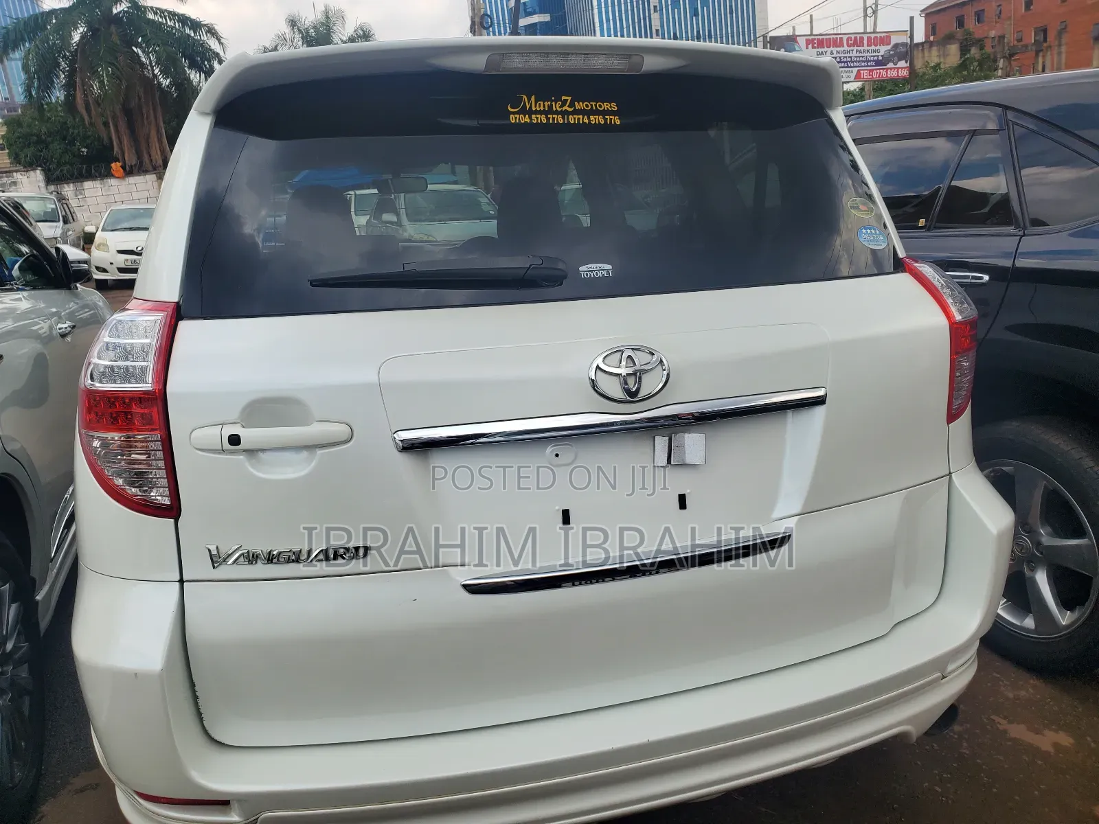 Toyota Vanguard 2009 White