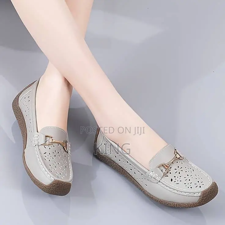 Classic Neshed Moccasins