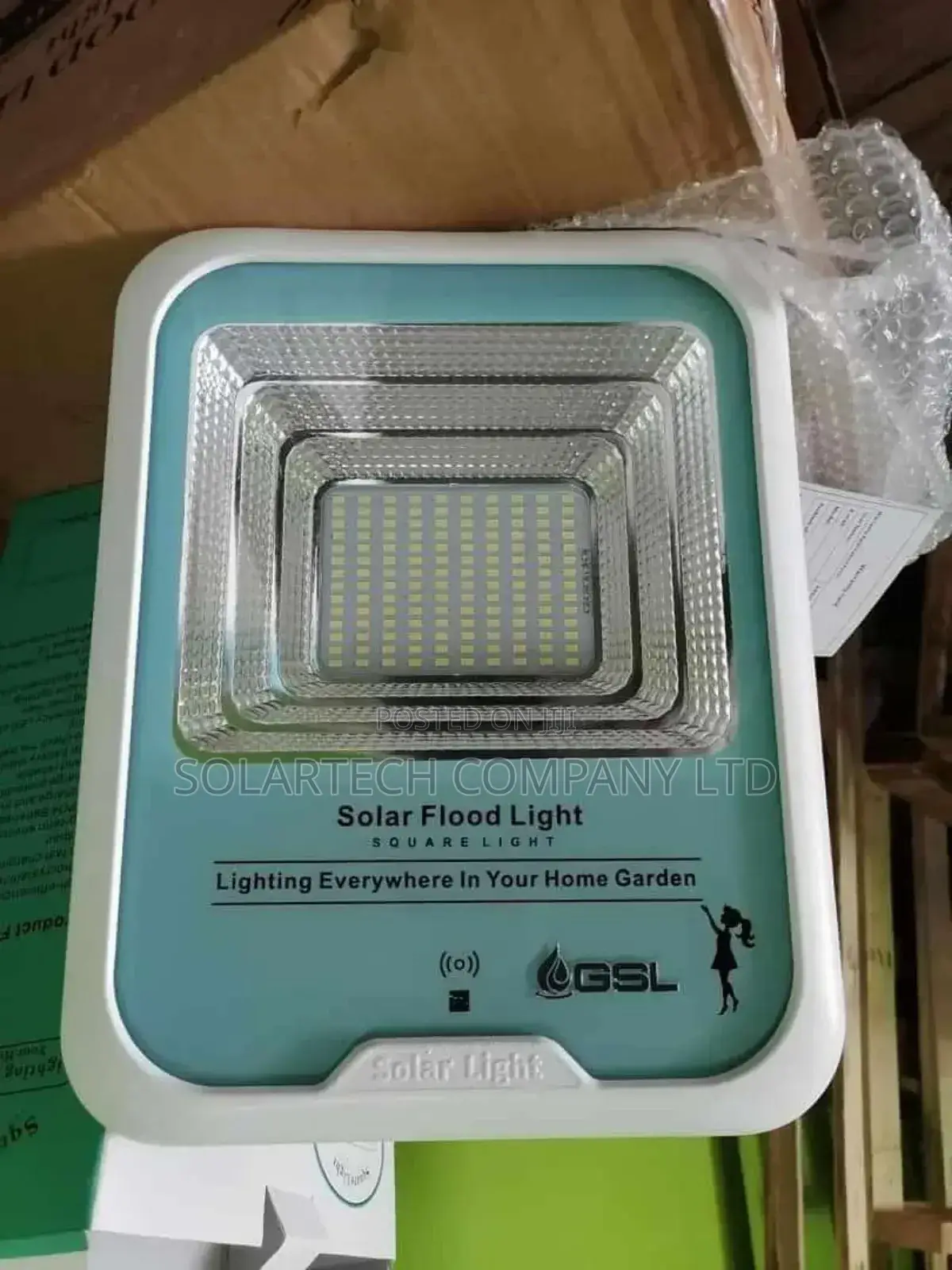 E6/ 200W Solar Compound Lights.