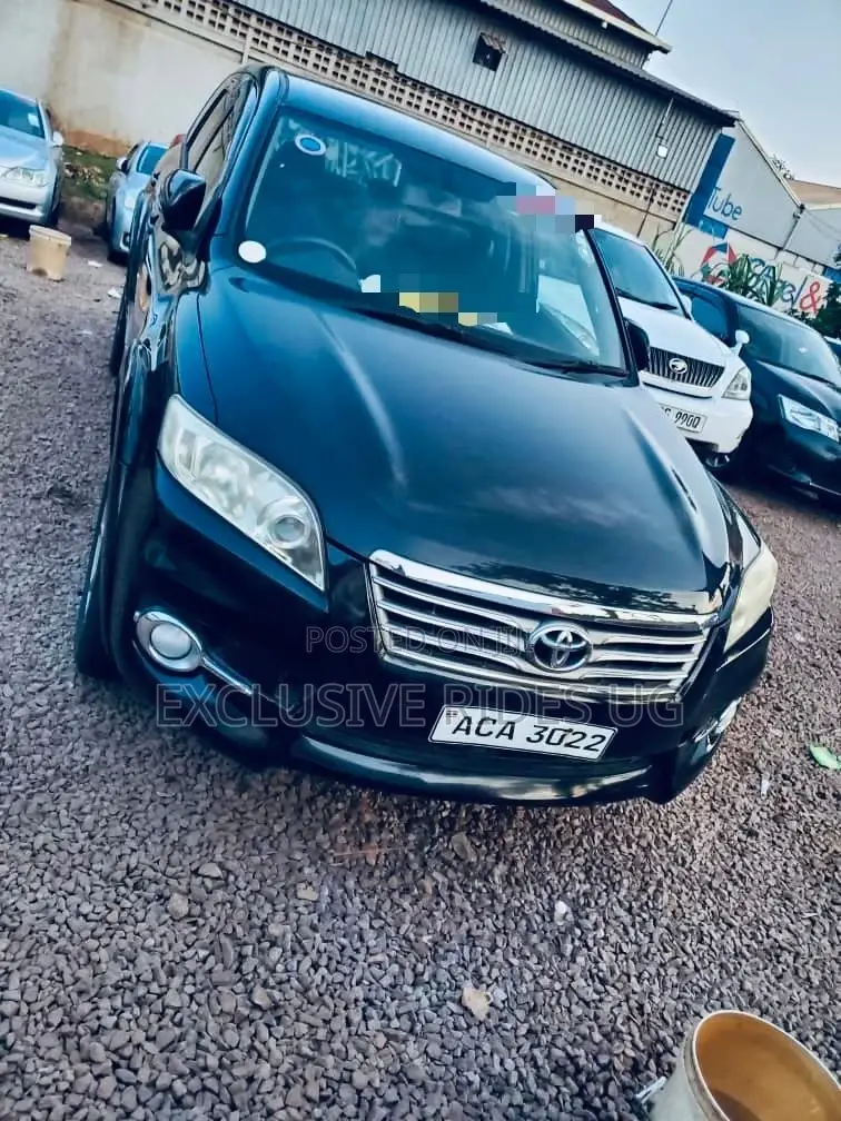 Toyota Vanguard 2012 Black