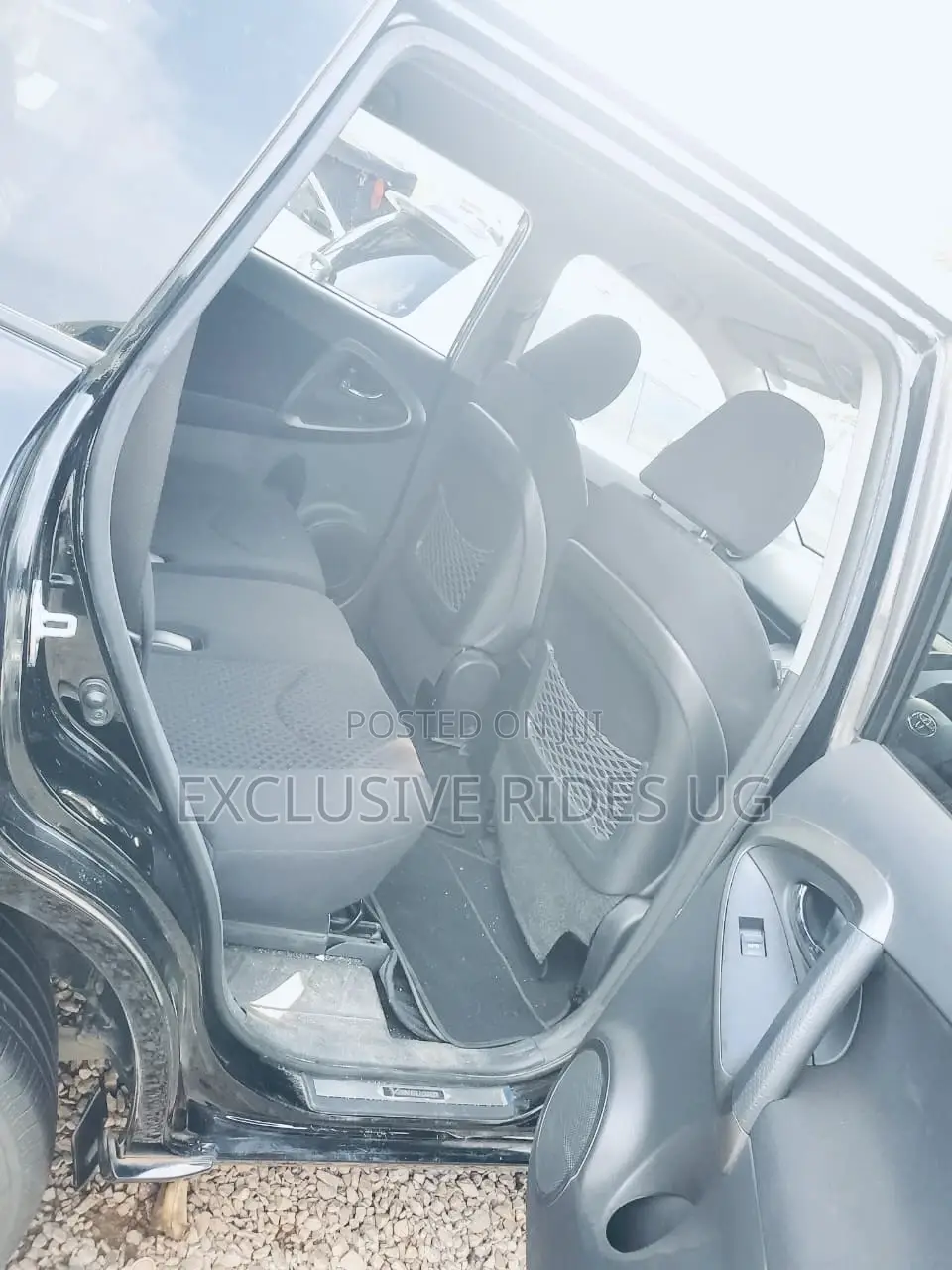 Toyota Vanguard 2012 Black