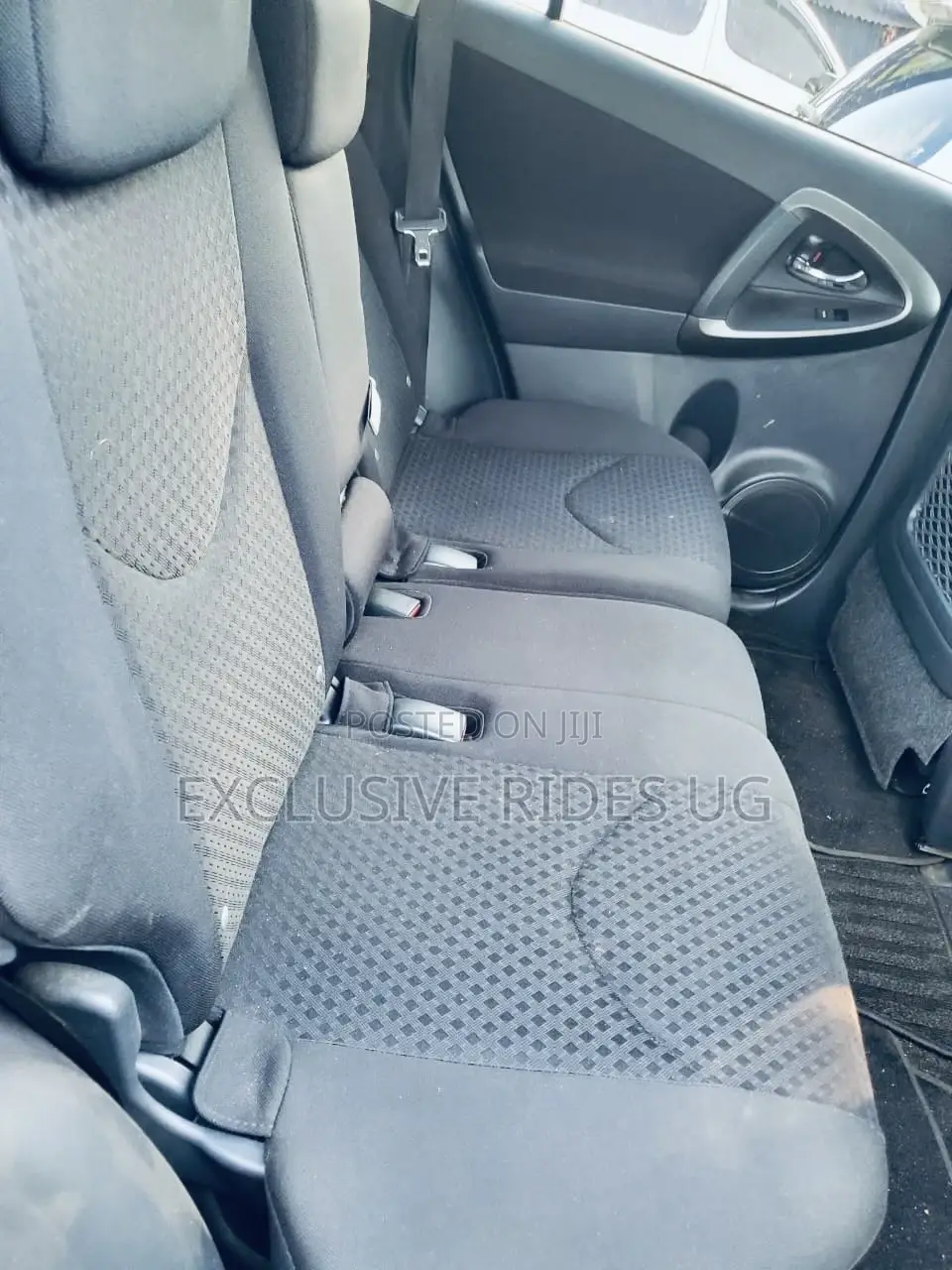 Toyota Vanguard 2012 Black