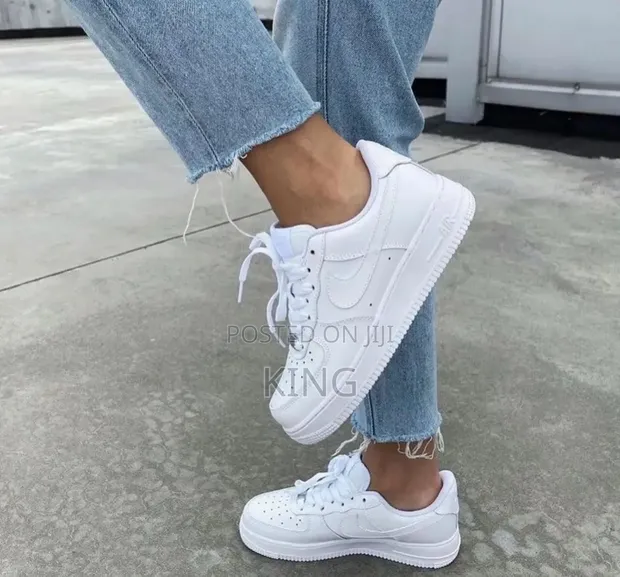 Nike Air Force Low White OG' Premium Sneakers in Central