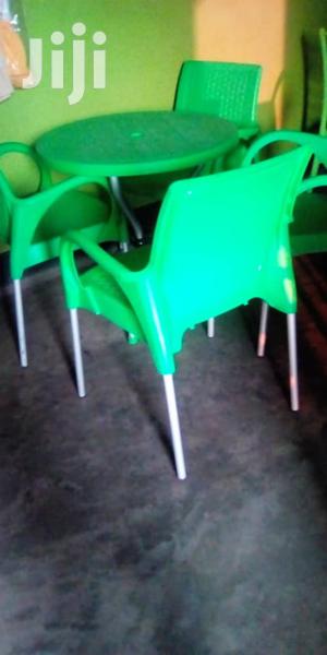 Plastic Restourant Chair