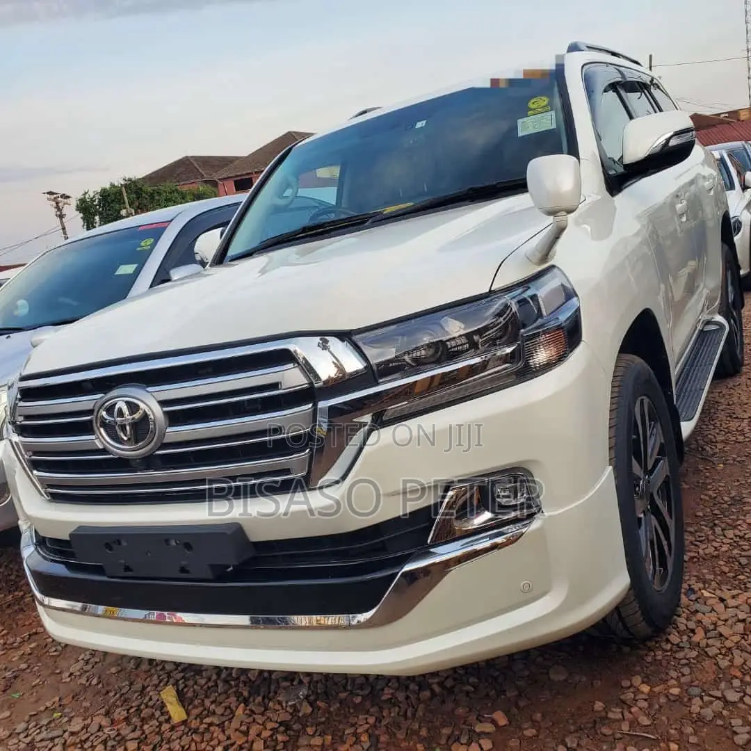Toyota Land Cruiser 4.6 V8 VX-R 2014 White