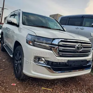 Toyota Land Cruiser 4.6 V8 VX-R 2014 White