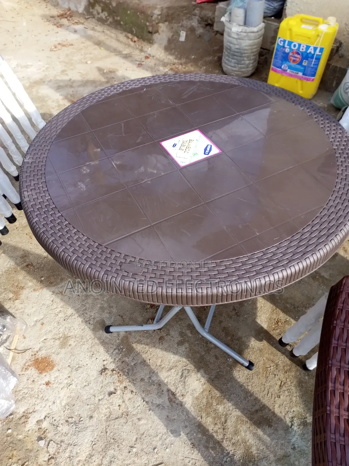 Round Folding Table