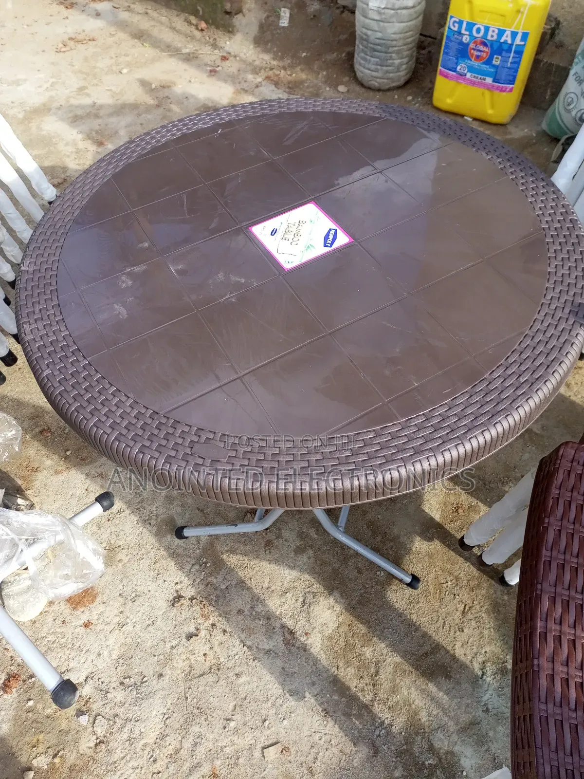 Round Folding Table