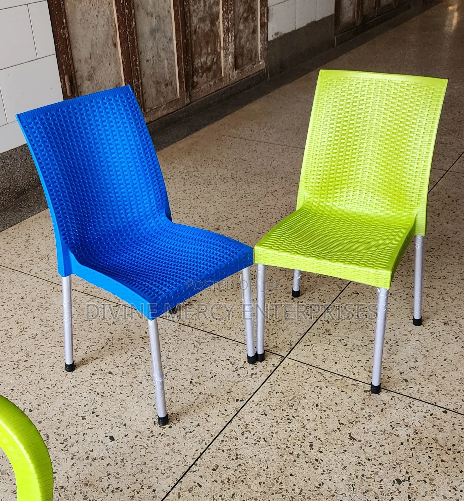 Armless Chair