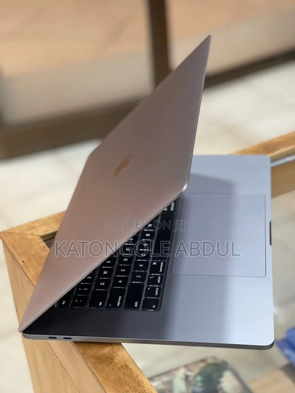 New Laptop Apple MacBook Pro 32GB Intel Core I9 SSD 1T
