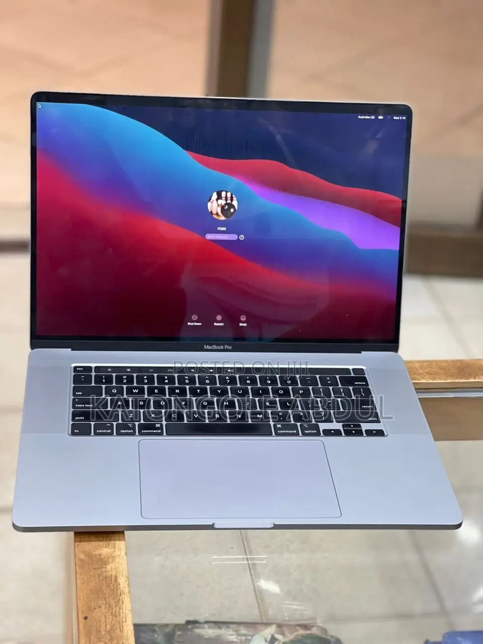 New Laptop Apple MacBook Pro 32GB Intel Core I9 SSD 1T