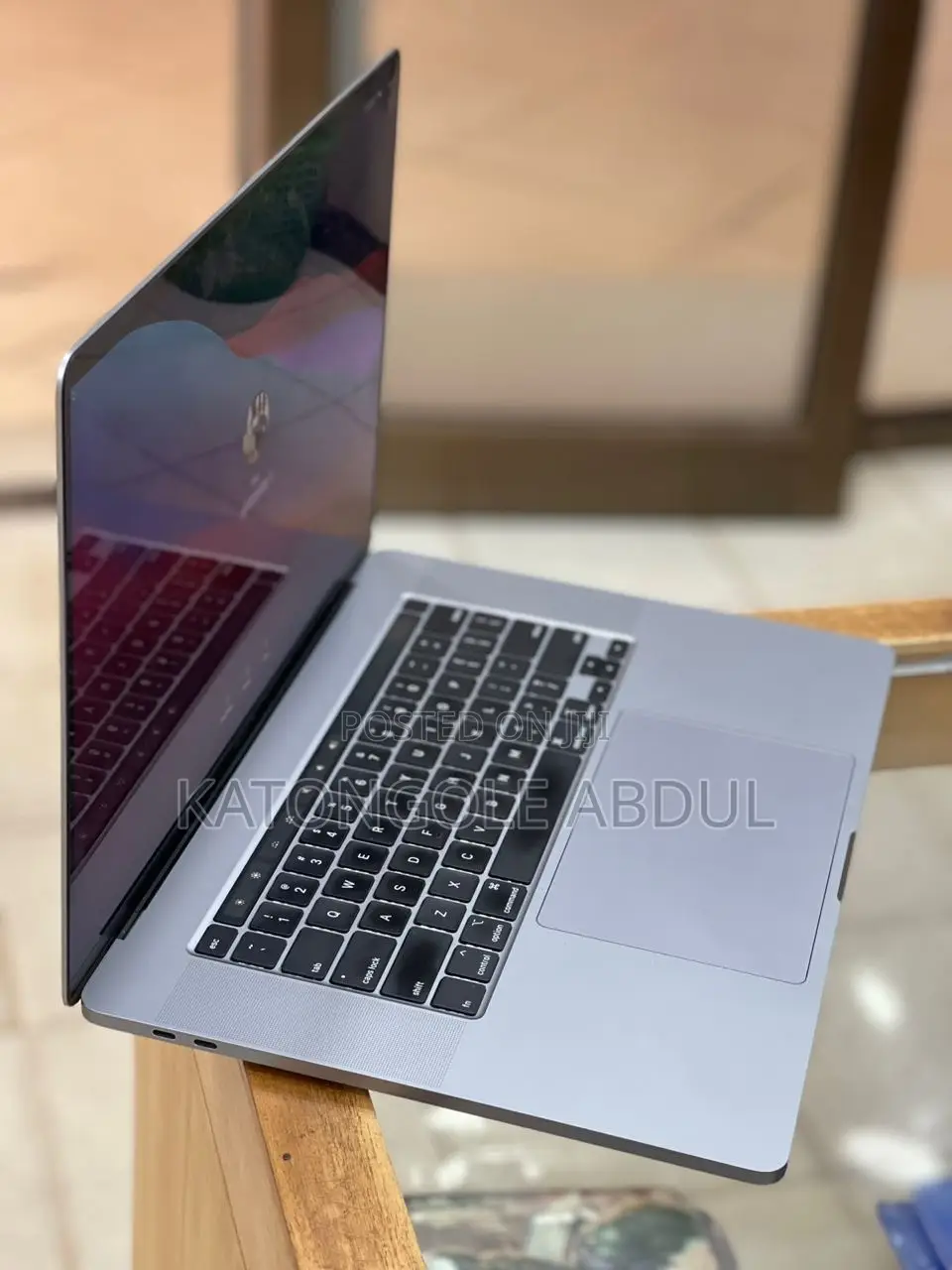 New Laptop Apple MacBook Pro 32GB Intel Core I9 SSD 1T