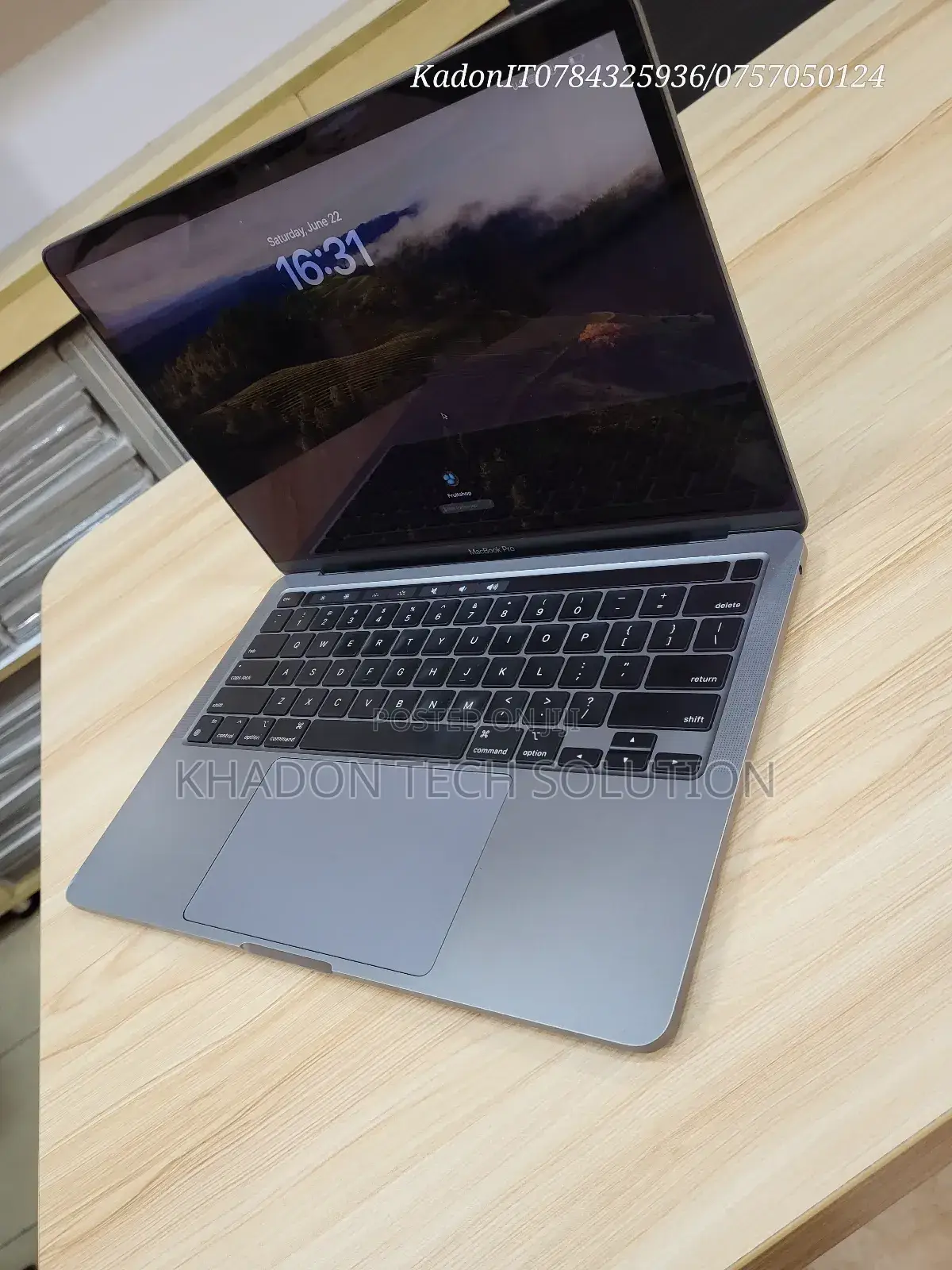 Laptop Apple MacBook Pro 2020 M1 8GB Intel Core M SSD 256GB