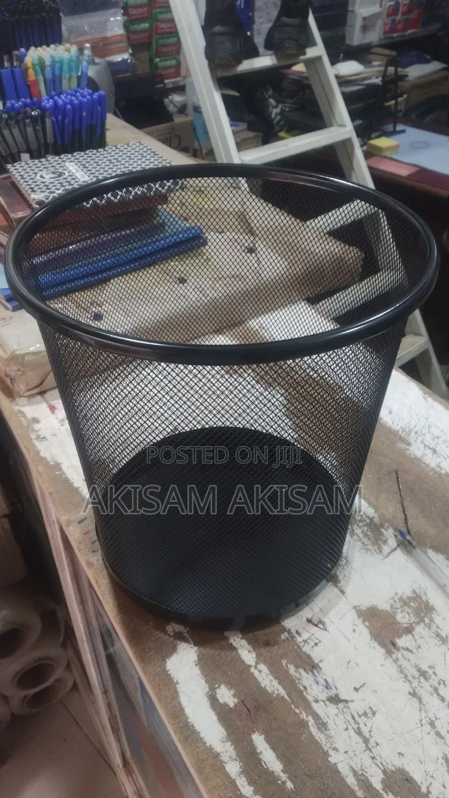 Dustbin Metallic