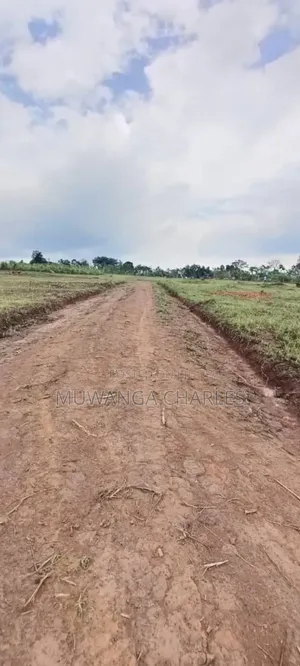 Plot's for Sale in Busukuma