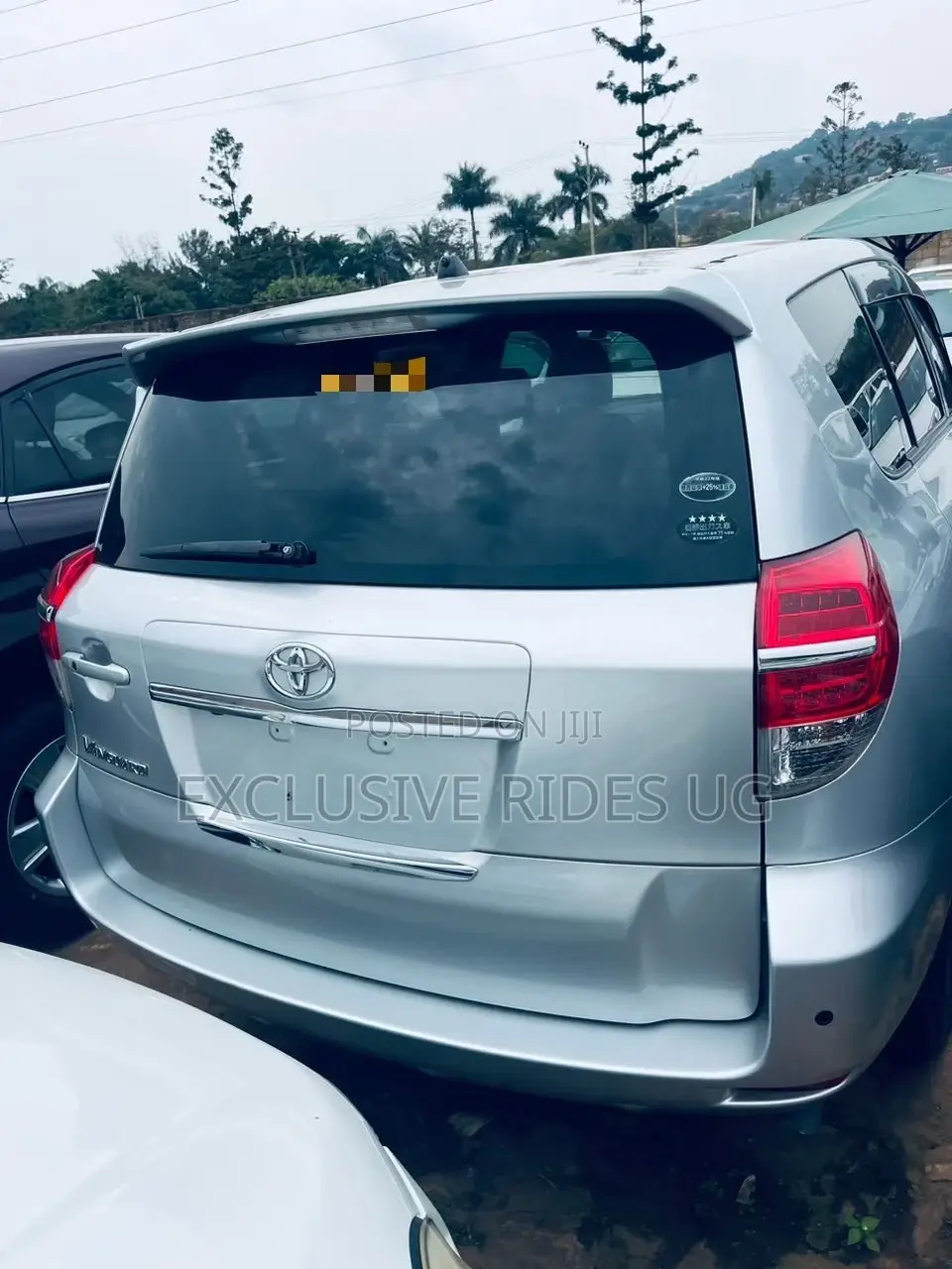 Toyota Vanguard 2013 Silver