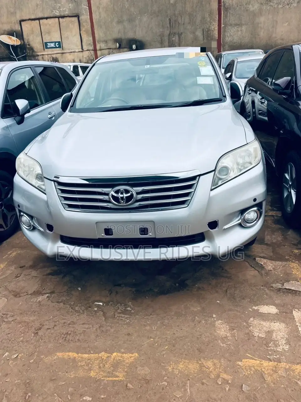 Toyota Vanguard 2013 Silver