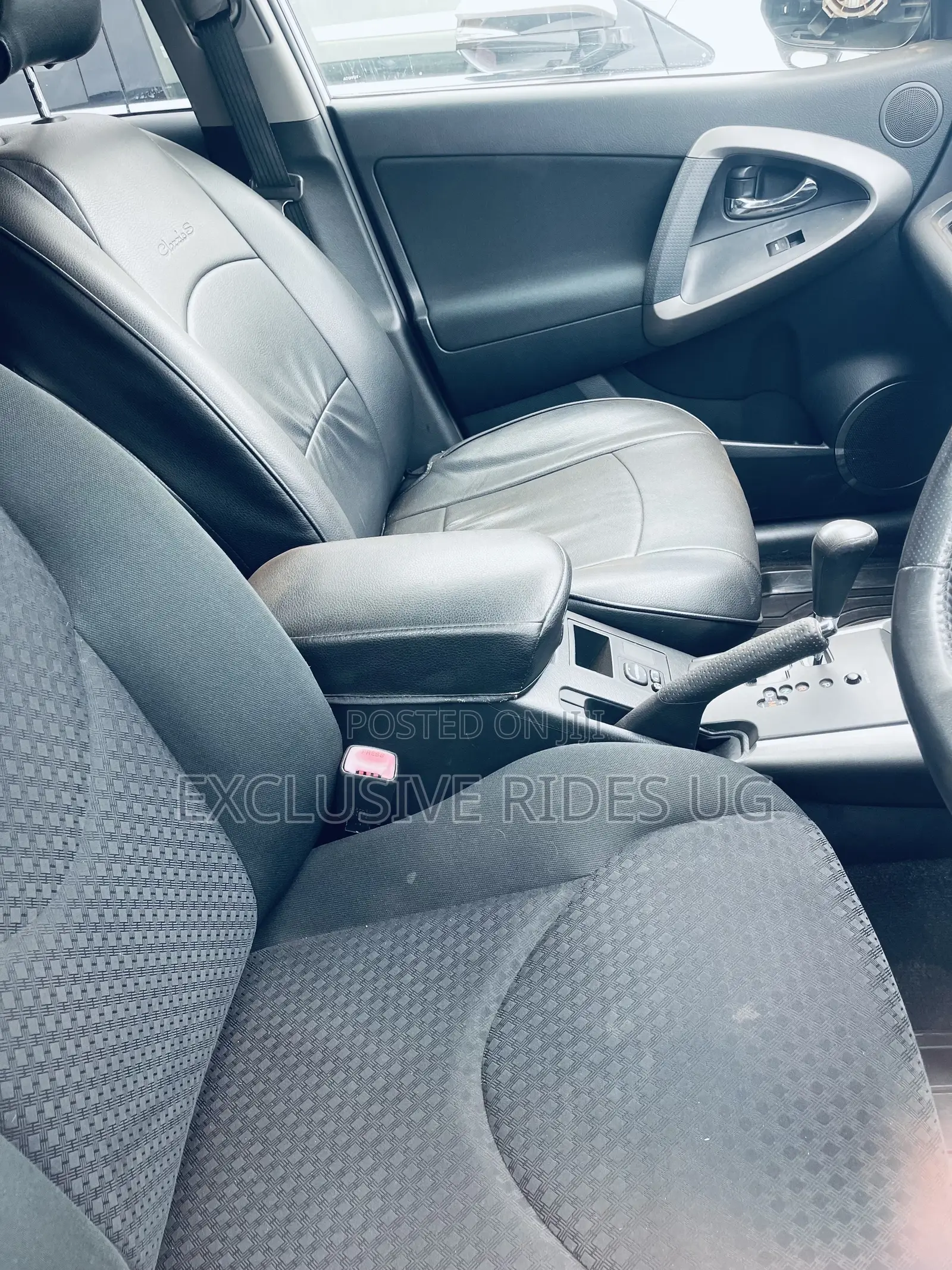 Toyota Vanguard 2013 Silver
