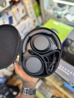 Sony Wh-1000 Xm4 Headphones (Slightly Used)