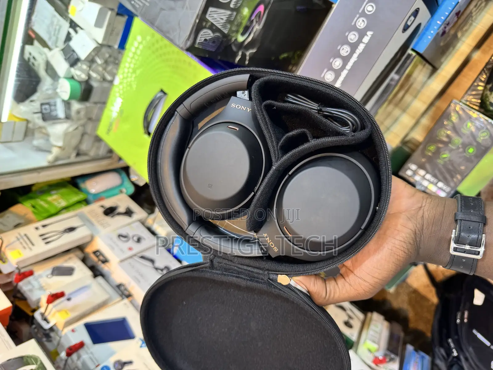 Sony Wh-1000 Xm4 Headphones (Slightly Used)