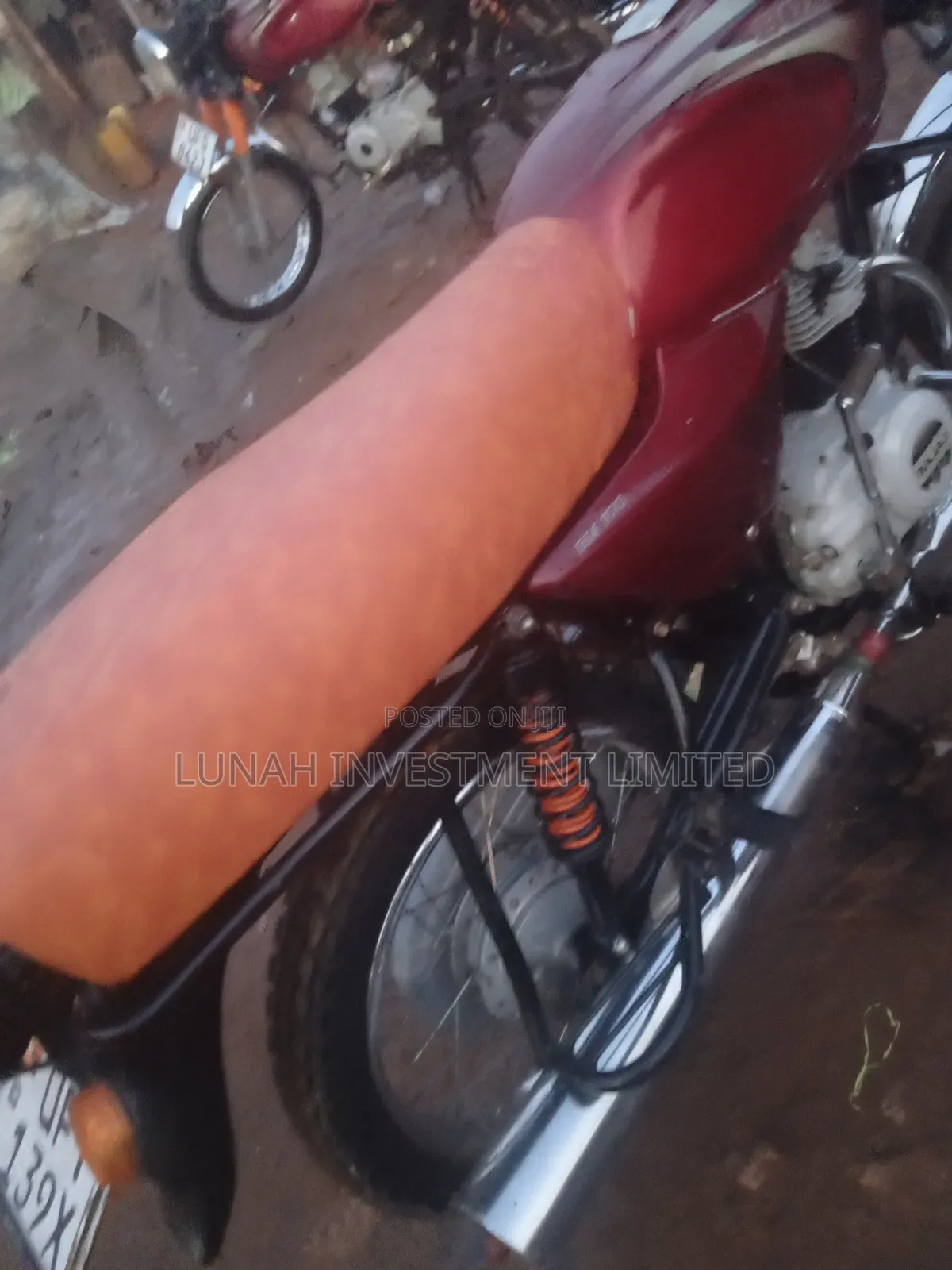 Bajaj Boxer BM100ES 2023 Red