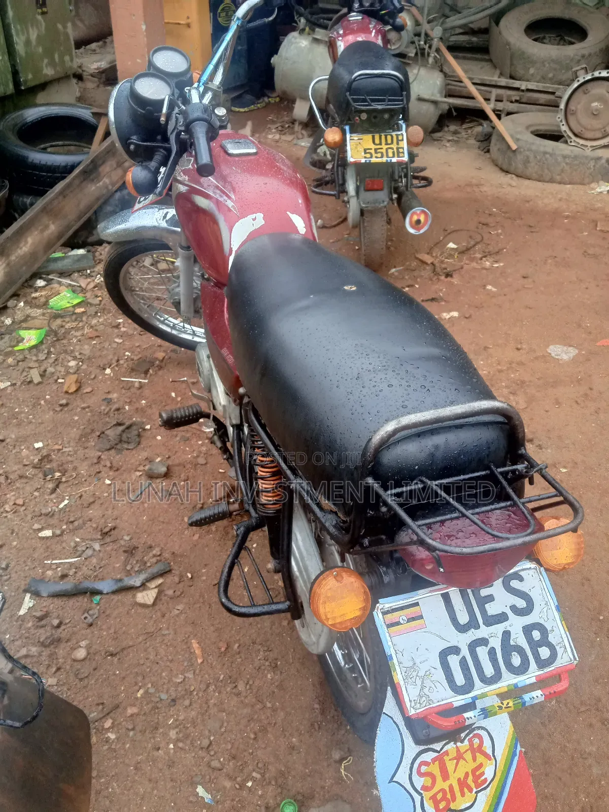 Bajaj Boxer BM100ES 2023 Pink